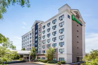 Holiday Inn Express Hauppauge-Long Island Hotels in Islip