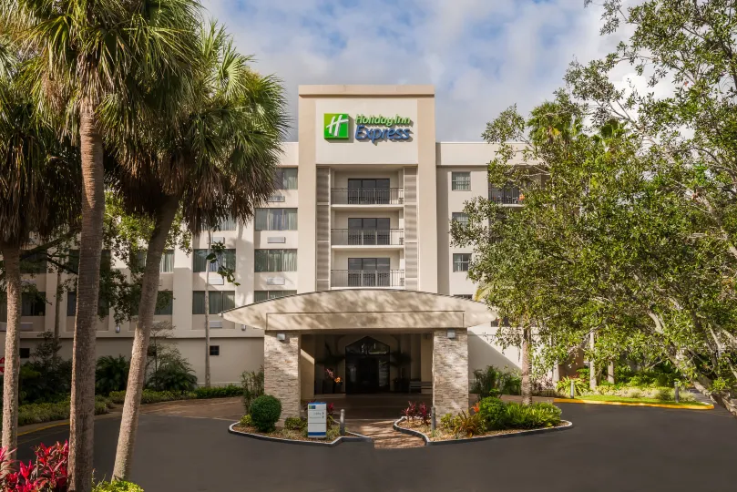 Holiday Inn Express & Suites FT. Lauderdale-Plantation