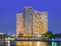 Royal Orchid Sheraton Riverside Hotel Bangkok Отели рядом с достопримечательностью «Пирс Си-Пхрая»