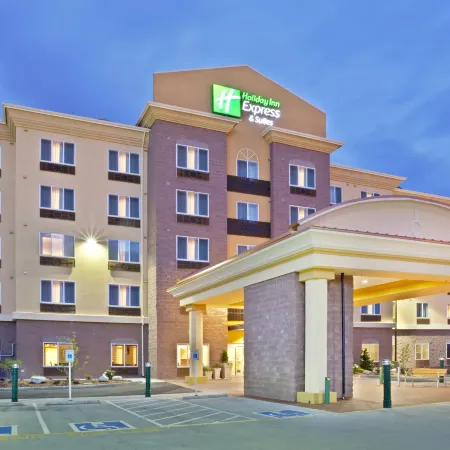 Holiday Inn Express & Suites SEATTLE NORTH - LYNNWOOD by IHG