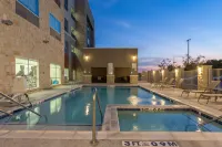 Holiday Inn Express & Suites San Marcos South