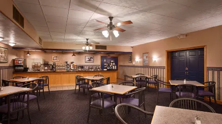 Best Western Plus Bradford Inn Отели в г. Маккен Каунти