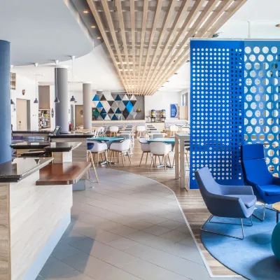 Holiday Inn Express MUNICH - MESSE by IHG Các khách sạn gần Trung tâm mua sắm Riem Arcaden