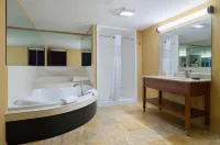 Larkspur Landing Carlisle Hotels in Middlesex Township