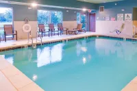 Holiday Inn Express & Suites RUSSELLVILLE by IHG - Pools