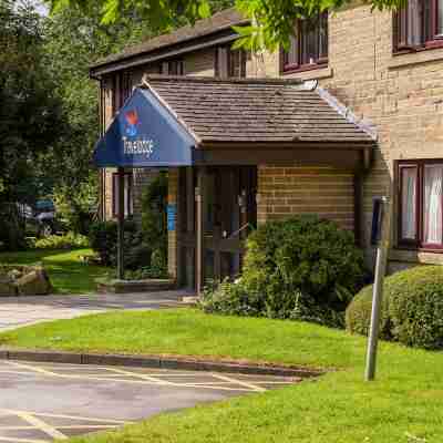 Travelodge Skipton Hotel Exterior