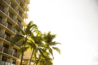 OUTRIGGER Reef Waikiki Beach Resort