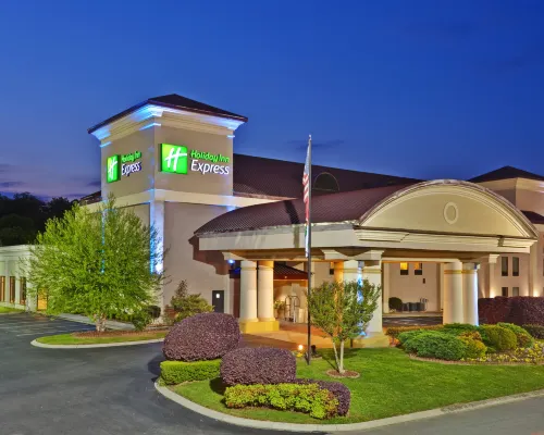 Holiday Inn Express RINGGOLD (CHATTANOOGA AREA) by IHG Hotels in Catoosa County