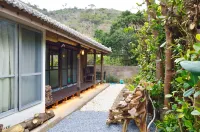 Nerome01 Okinawan Traditional House in Yambaruvs Hotels in Higashi