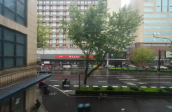 雅詩酒店（西湖湖濱定安路地鐵站店）