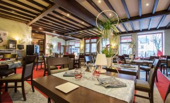 Logis Hôtel-Restaurant le Commerce