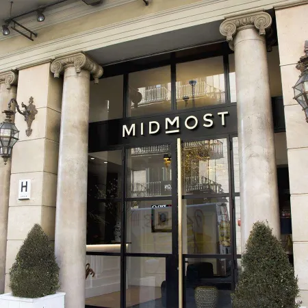 Hotel Midmost by Majestic Hotel Group Отели рядом с достопримечательностью «Эшампле»