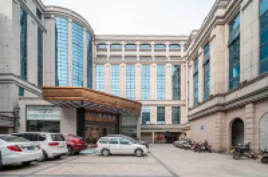 Xana Hotelle (Jinjiang Airport Yangguang Night Market)