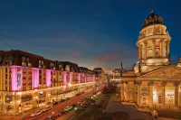 Hilton Berlin Hotels near Stadtischer Friedhof III