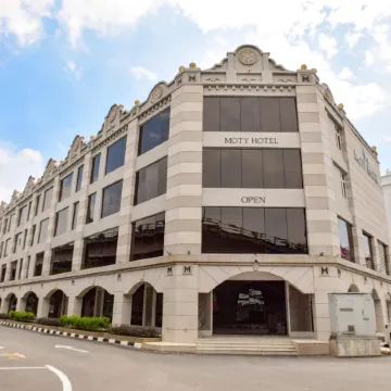 Moty Hotel