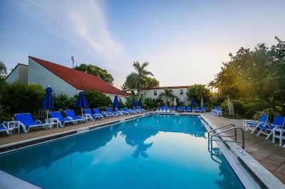 Outdoor Swimming Pool #941 Sanibel Moorings Courtyard View 2 Bedroom Home Photo