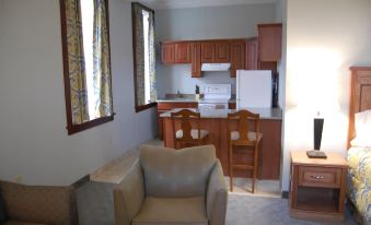 Marina Inn & Suites - Housity