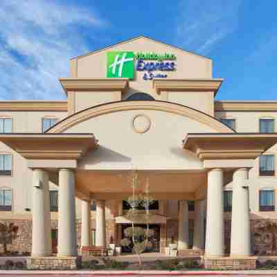 Holiday Inn Express & Suites Denton-UNT-Twu Hotel Exterior