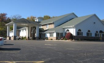 Savanna Inn & Suites