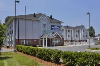Microtel Inn & Suites by Wyndham Charlotte/Northlake Các khách sạn ở Charlotte