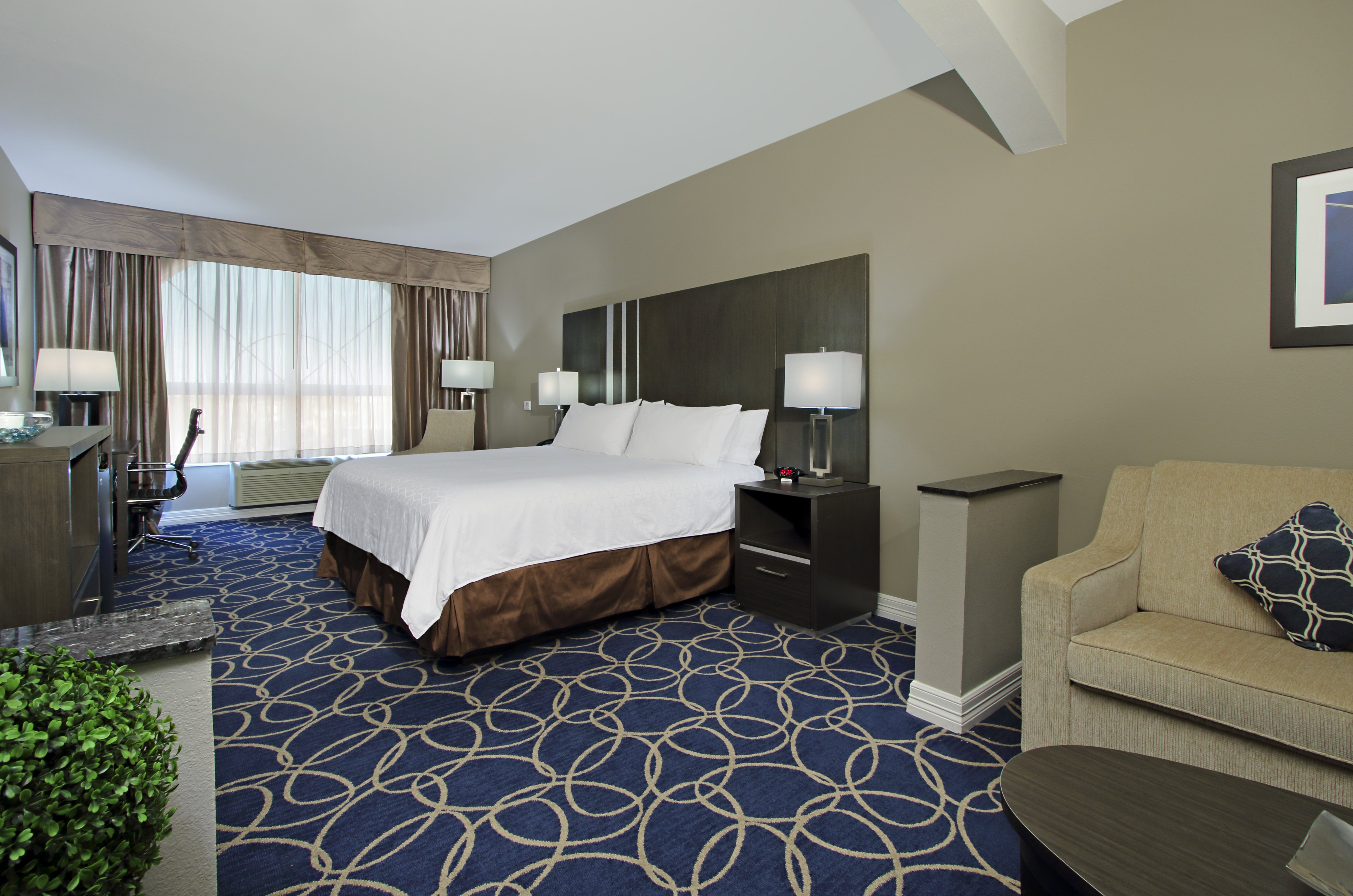 Holiday Inn Express and Suites Houston North - IAH Area, an Ihg Hotel