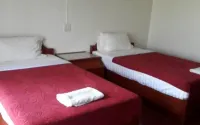 Rawanda Resort Hotel Hotel dekat Wat Inthra