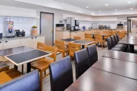 Country Inn & Suites by Radisson, Tinley Park, IL Hotels in Cook County