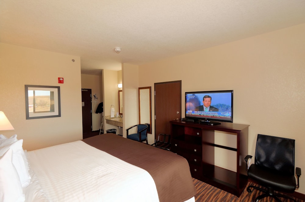 Cobblestone Inn & Suites - Denison - Oak Ridge