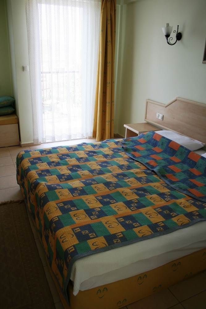 Ant Apart Hotel