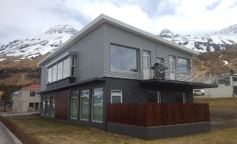 Seydisfjördur Apartment