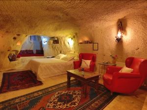 Jerveni Cave Hotel