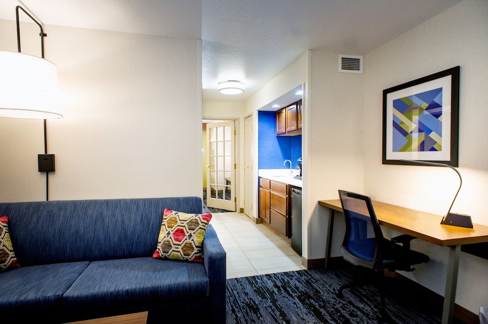 Holiday Inn Express & Suites Wausau, an Ihg Hotel