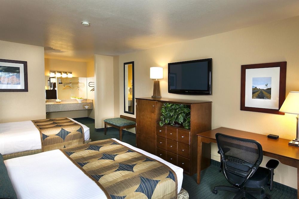 Sure Stay Plus by Best Western Twentynine Palms Joshua Tree