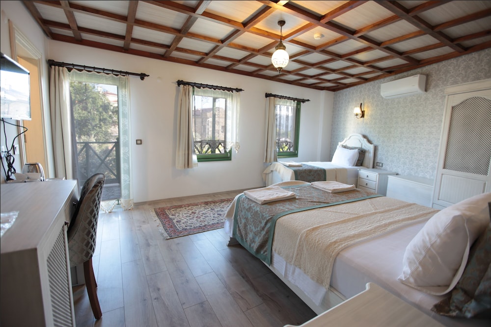 Celsus Boutique Hotel