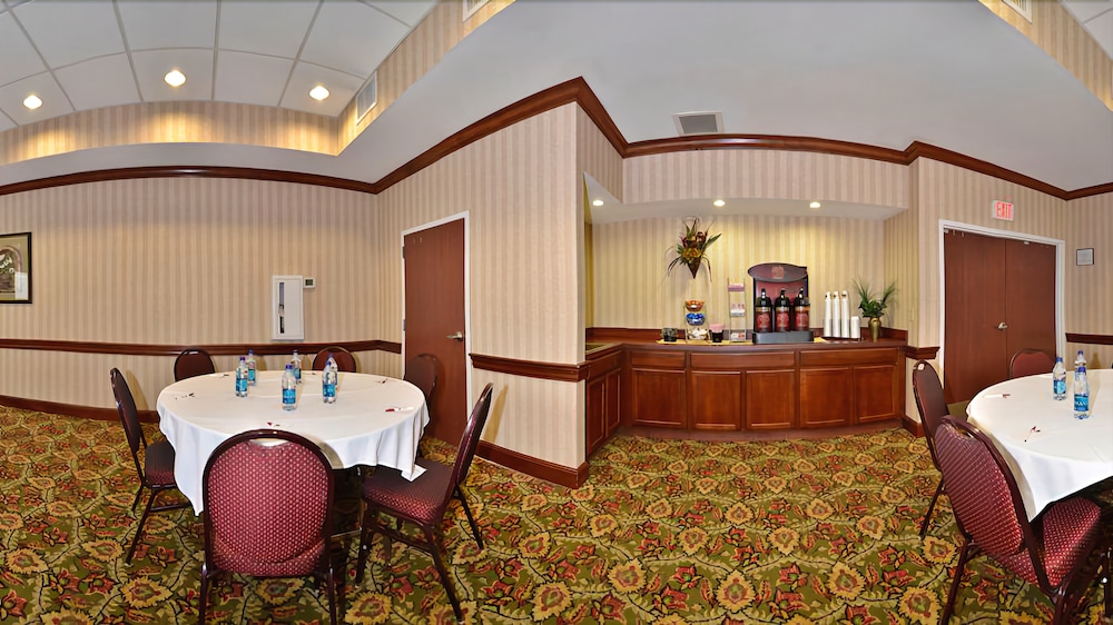 Comfort Suites Twinsburg