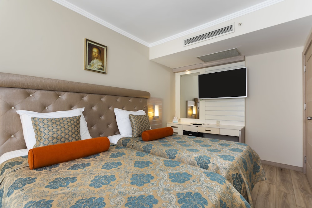 Orange County Kemer - Adult Only