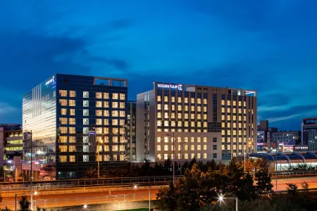 GOLDEN TULIP Incheon Airport Hotel & Suites Отели рядом с достопримечательностью «Incheon Coastal Passenger Terminal»