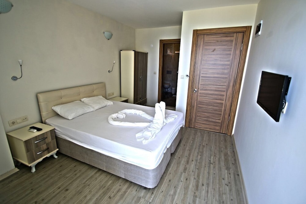 Oz Guzelcamli Otel