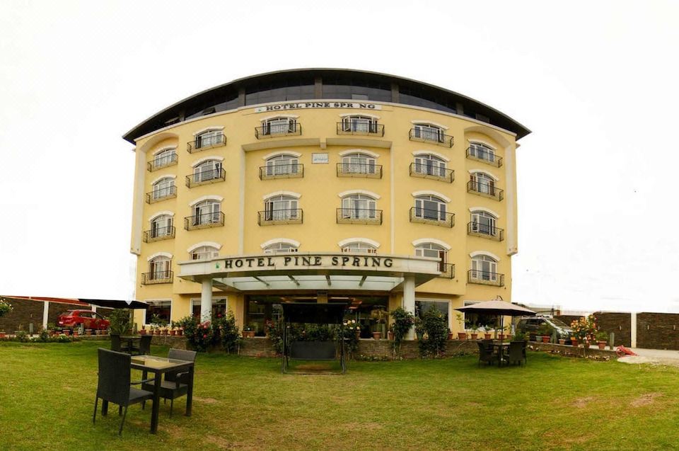 Hotel Pine Spring Wazir Bagh