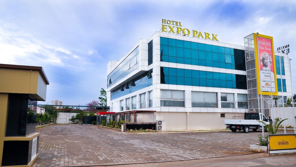 Expo Park Hotel