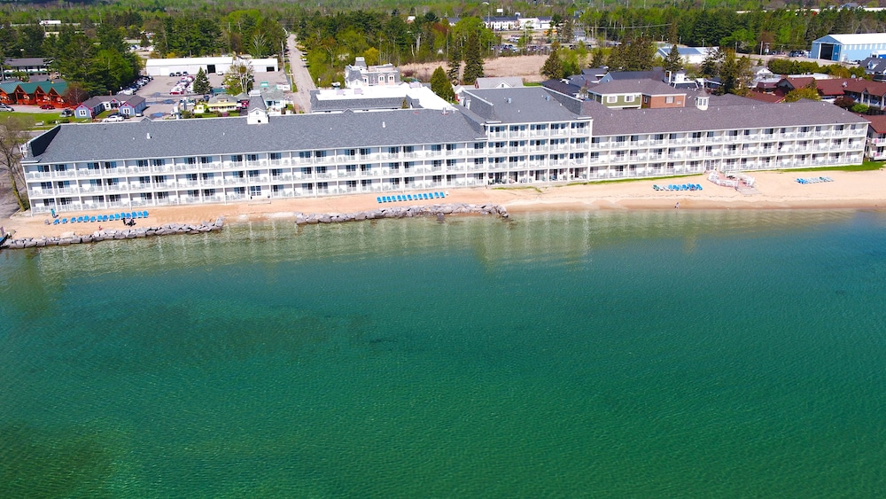 Comfort Inn Lakeside - Mackinaw City