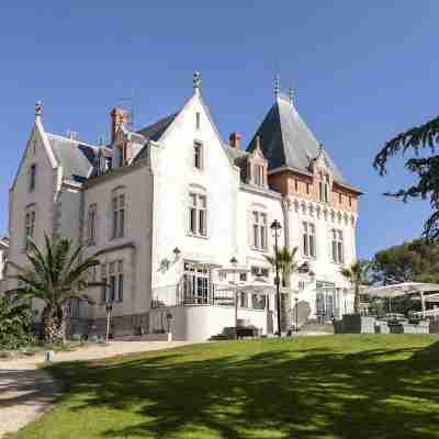 Château St Pierre de Serjac Hotel Exterior