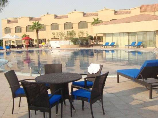 Mena Holiday Beach Resort Half Moon Room Reviews Photos Dhahran 2021 Deals Price Trip Com