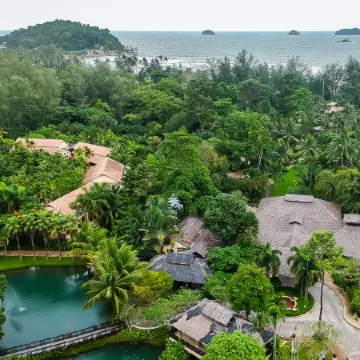Centara Koh Chang Tropicana Resort Отели рядом с достопримечательностью «Шесть Кай- Бэй»