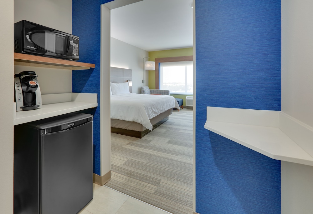 "Holiday Inn Express & Suites Dallas NW Hwy - Love Field, an Ihg Hotel"