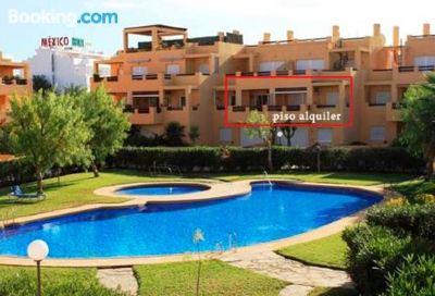 Apartment with Pool View