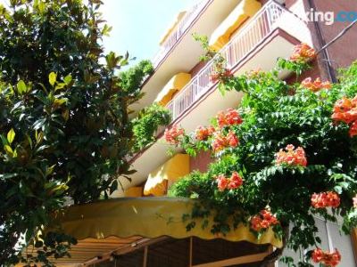 Naty Hotel