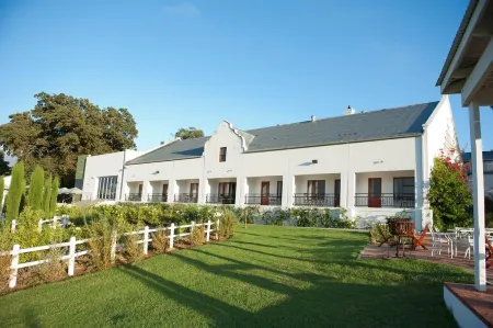The Coach House at Val du Charron Отели рядом с достопримечательностью «Diemersfontein Wine & Country Estate»
