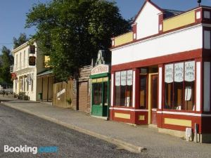 Naseby Cottage - 24 Leven St