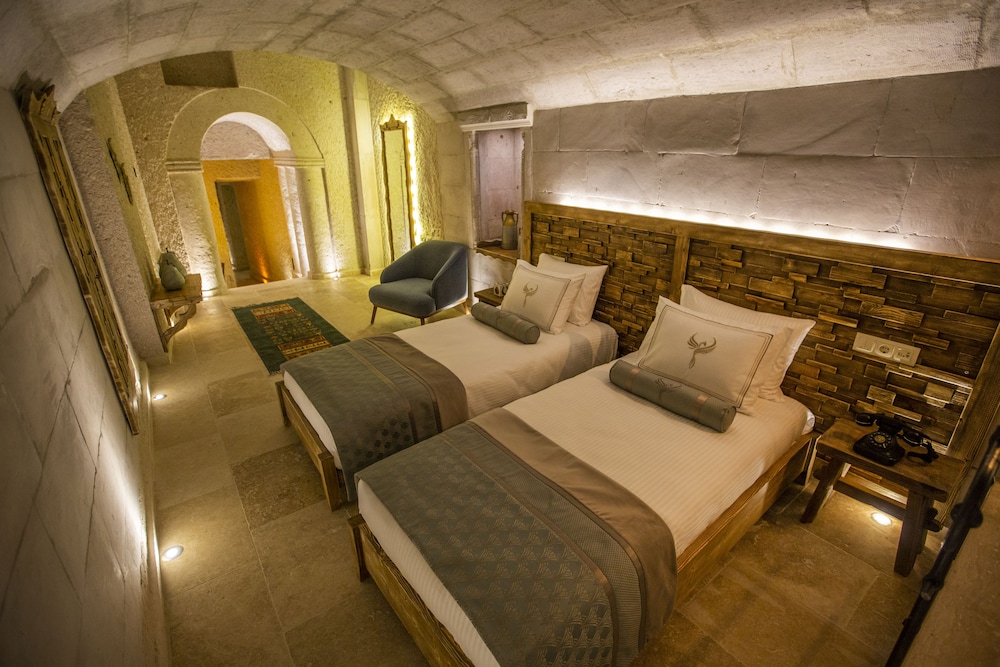 Anka Cave Suites